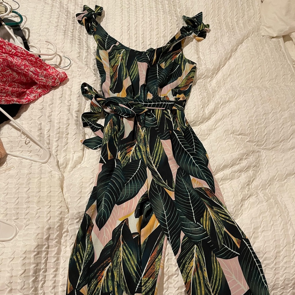Tropical jumpsuit with adjustable waist